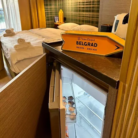 Bw Studio's With Breakfast And Parking